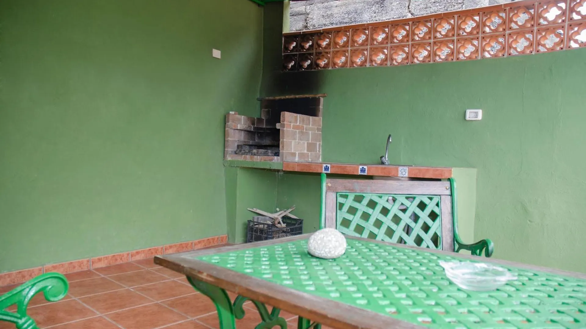 Ferienhaus In Hermigua Mit Moeblierter Terrasse Spain